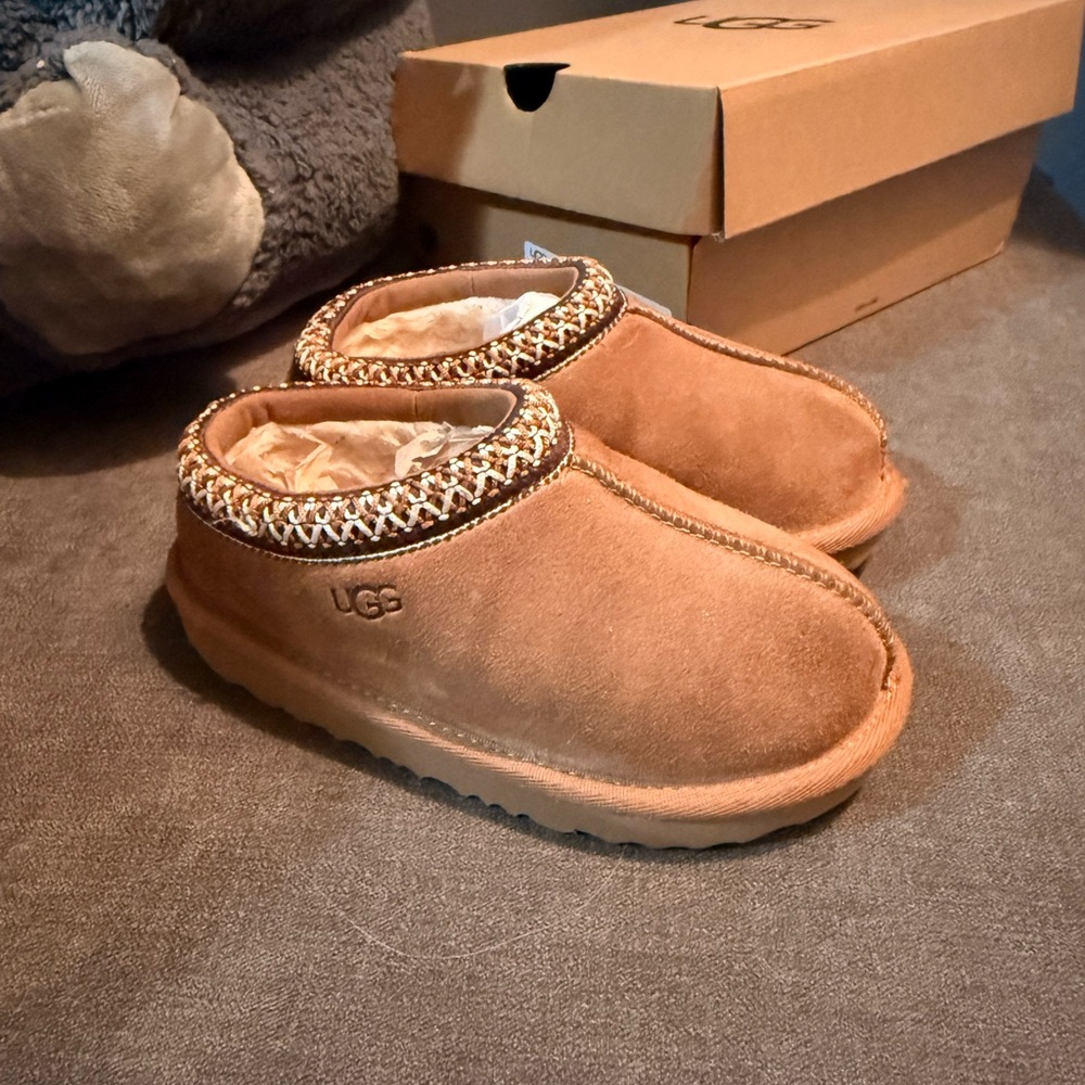 UGG Tasman slippers toddler size 10